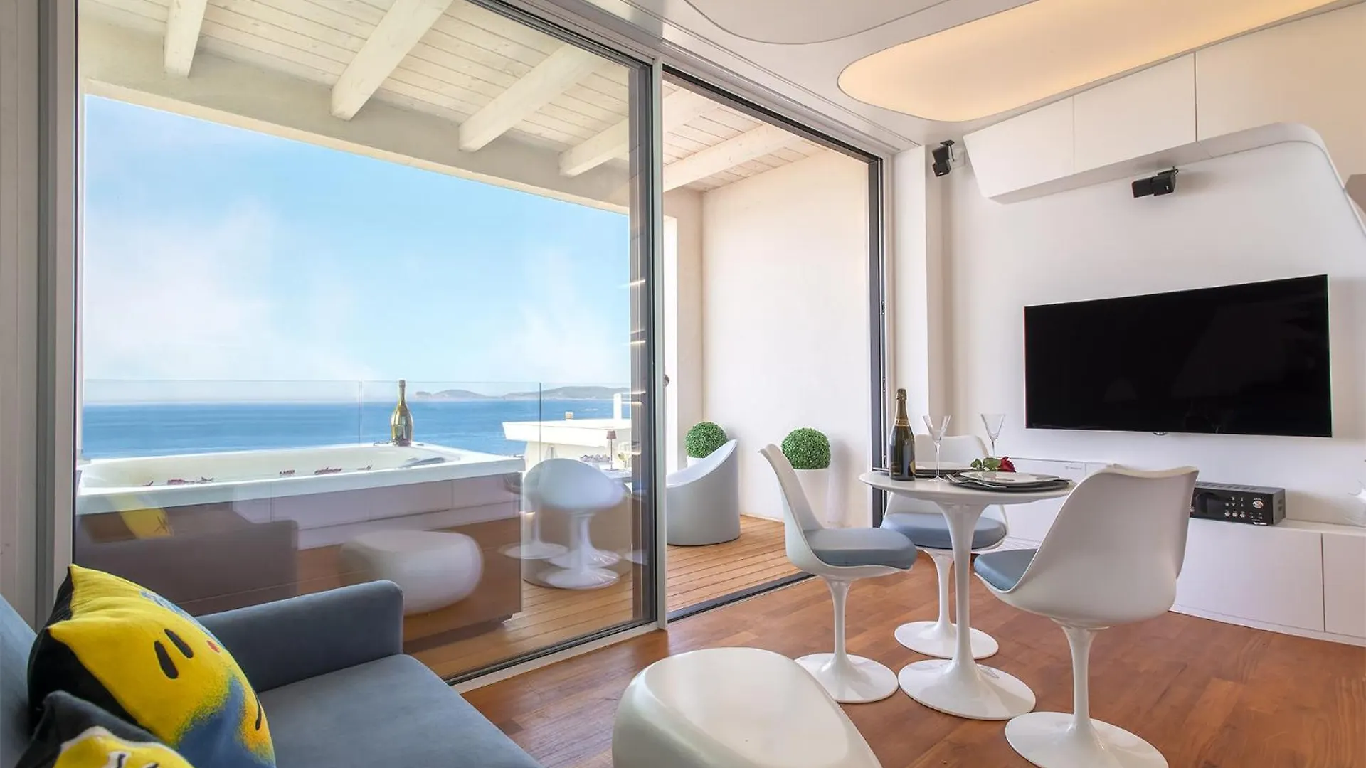 Amare Penthouse With Hot Tub Facing The Sea Apartment Alghero
