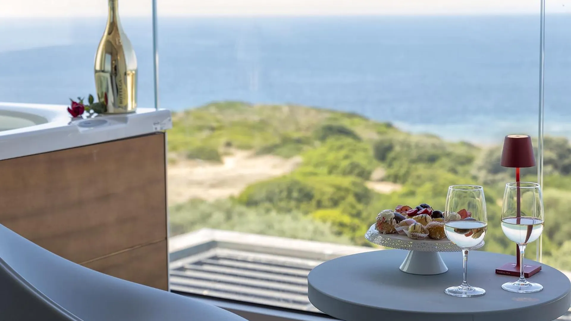 Amare Penthouse With Hot Tub Facing The Sea Apartment Alghero 0*,  Italy
